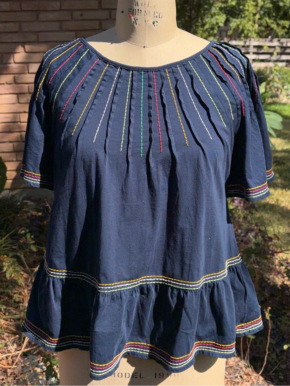 Maeve by Anthropologie Navy Ruffled Boho Pintuck Top, Rainbow Embroidered